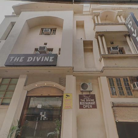Hotel Capital O Divine Amritsar Exterior foto