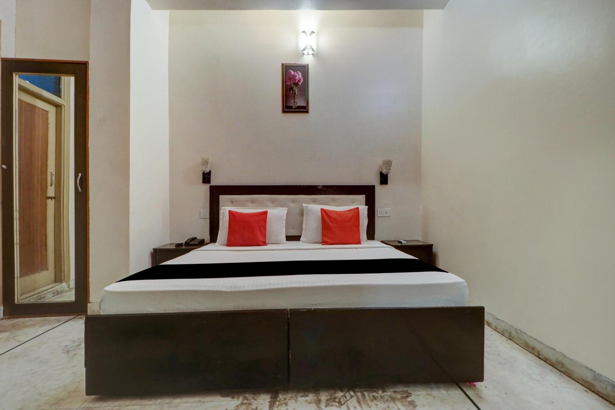 Hotel Capital O Divine Amritsar Exterior foto
