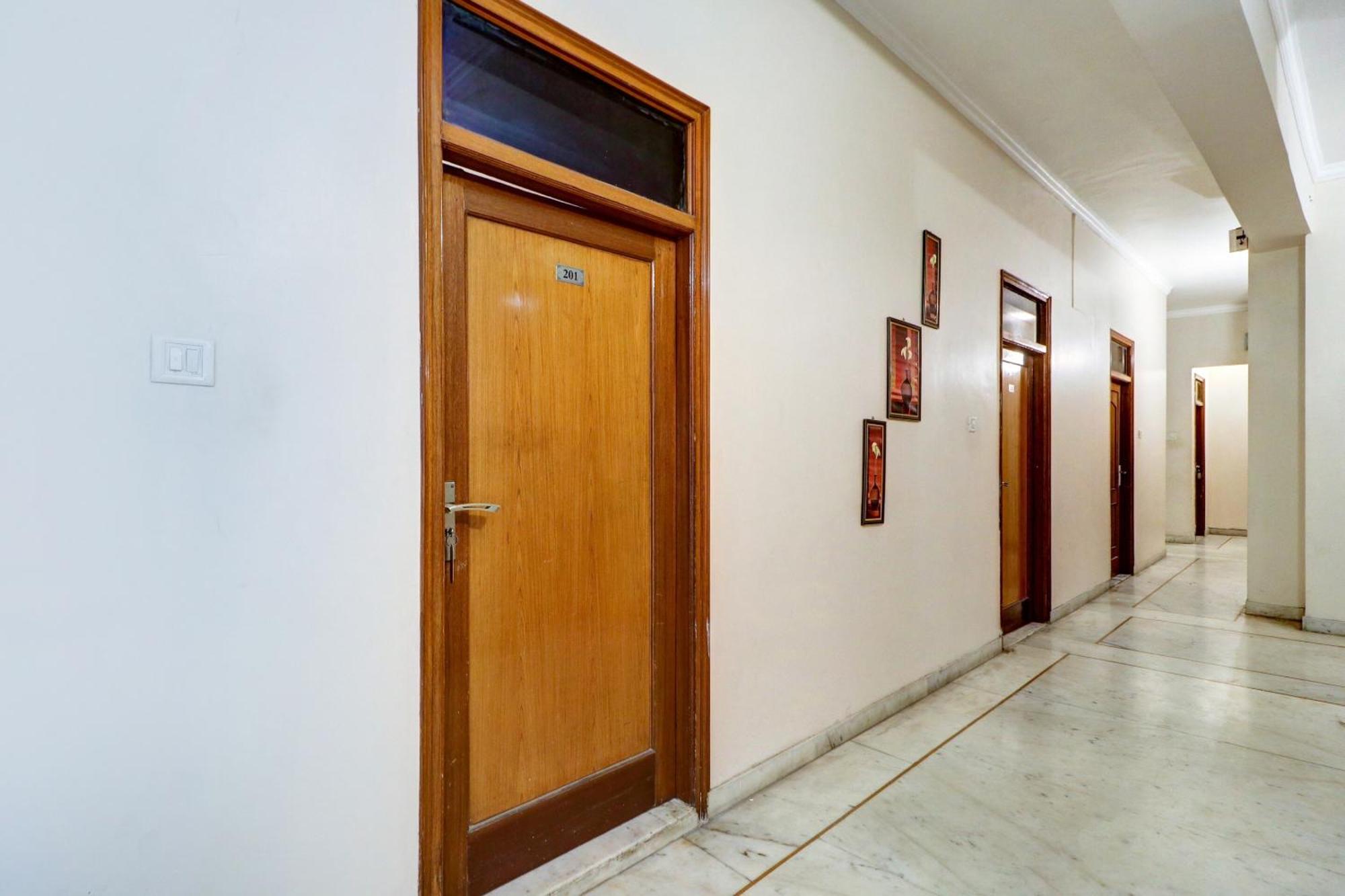 Hotel Capital O Divine Amritsar Exterior foto