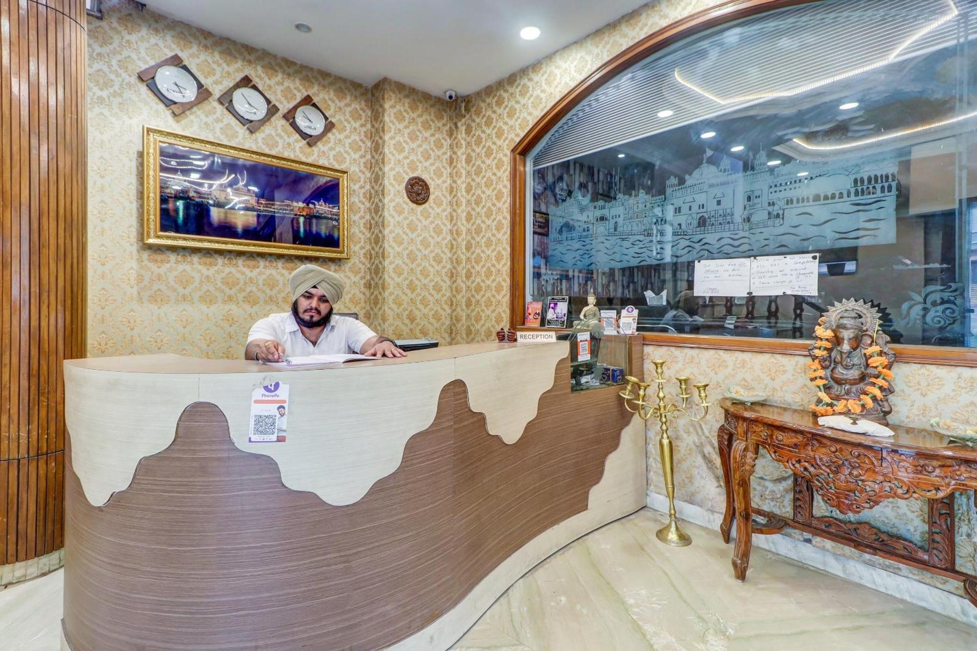 Hotel Capital O Divine Amritsar Exterior foto