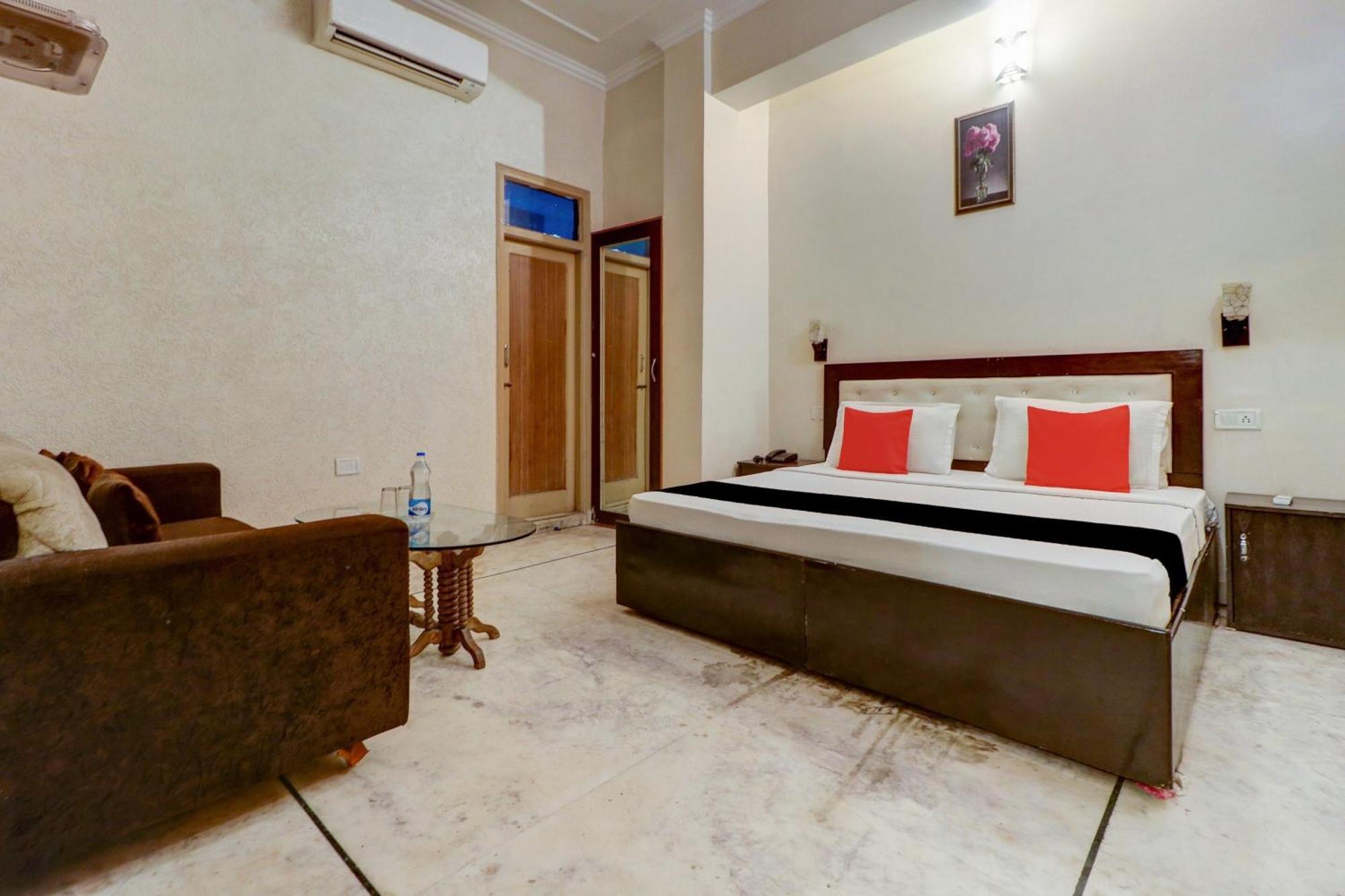 Hotel Capital O Divine Amritsar Exterior foto